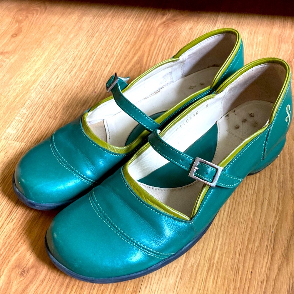 John Fluevog Sandra Green Shoes size 8